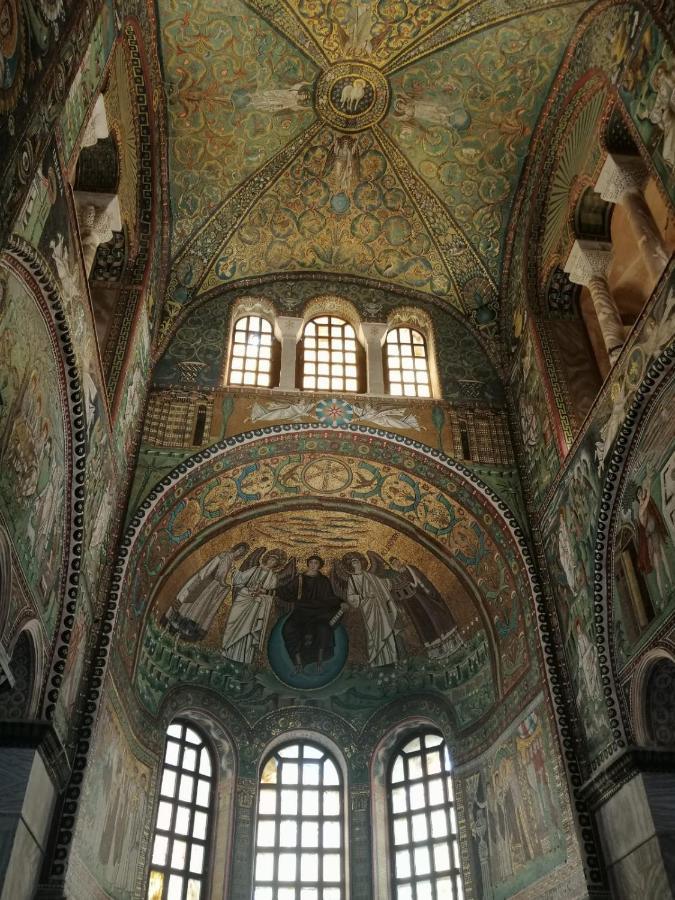 Corte Cavour. Una Mansarda Nel Cuore Della Citta Ravenna Eksteriør bilde