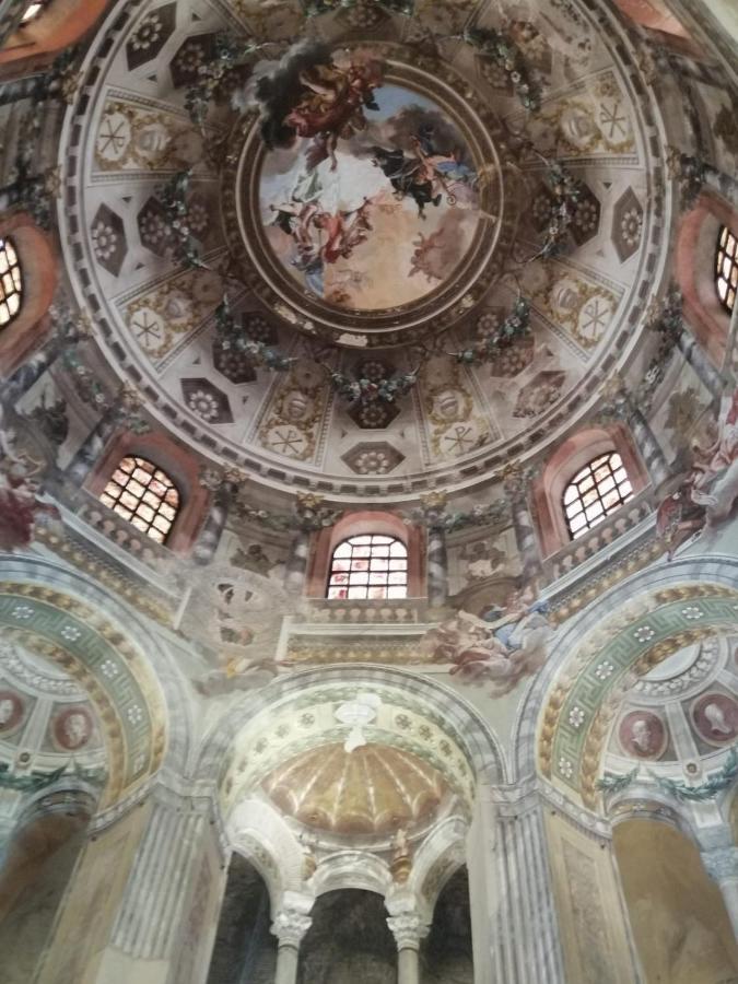 Corte Cavour. Una Mansarda Nel Cuore Della Citta Ravenna Eksteriør bilde